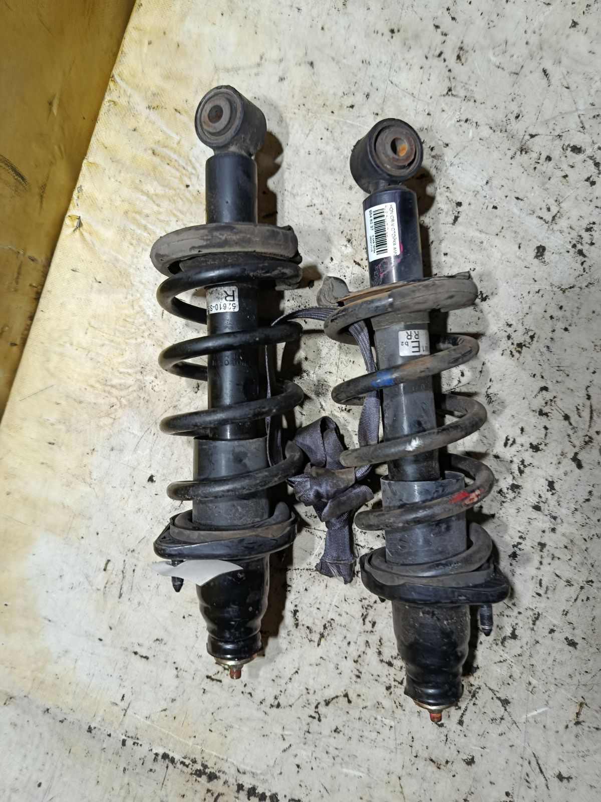 Стойка амортизатора 19-173580, 27-K47-A, 313 769, 341463, 341488, 52610SKNG01, 52611-S9A-A03, 52611-S9A-A12, 52611-S9A-G02, 52611-S9A-N02, 52611-S9A-N03, 52611-S9E-T03, 52611-S9H-K01, 52611S9AA02, 52611S9AG04, 52611S9ET12, 52611SKNG01, 52620-S9A-A4, 52620S9AA03, 52620S9AA04, 52620S9AA12, CR-049-2139, CR-049R-RD4, CR8824, SJ-049-2139, SST0025, ST-049-2139, ST-049R-RD4 на Honda Cr-V RD5 K20A Фото 1