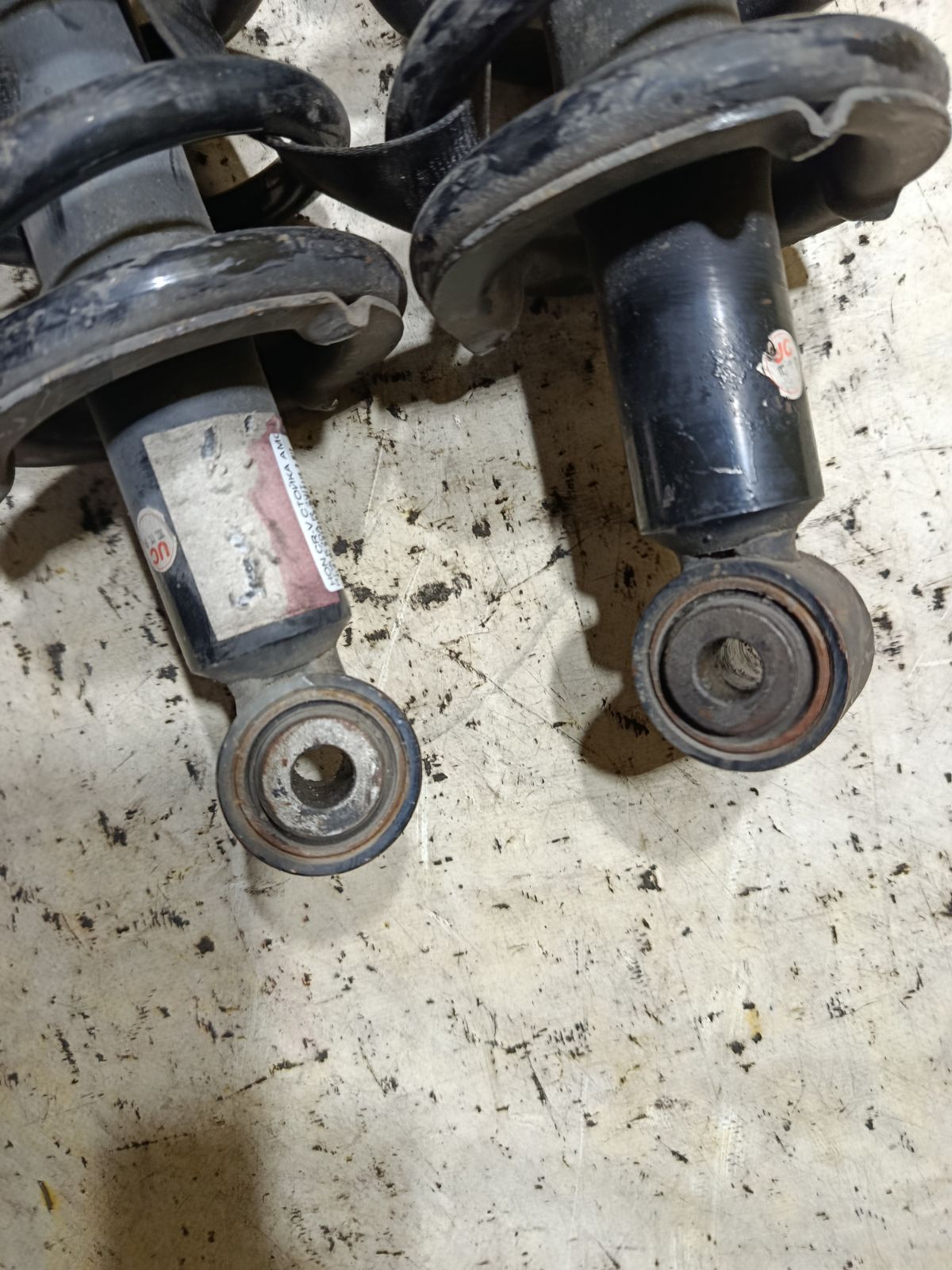 Стойка амортизатора 19-173580, 27-K47-A, 313 769, 341463, 341488, 52610SKNG01, 52611-S9A-A03, 52611-S9A-A12, 52611-S9A-G02, 52611-S9A-N02, 52611-S9A-N03, 52611-S9E-T03, 52611-S9H-K01, 52611S9AA02, 52611S9AG04, 52611S9ET12, 52611SKNG01, 52620-S9A-A4, 52620S9AA03, 52620S9AA04, 52620S9AA12, CR-049-2139, CR-049R-RD4, CR8824, SJ-049-2139, SST0025, ST-049-2139, ST-049R-RD4 на Honda Cr-V RD5 K20A Фото 2