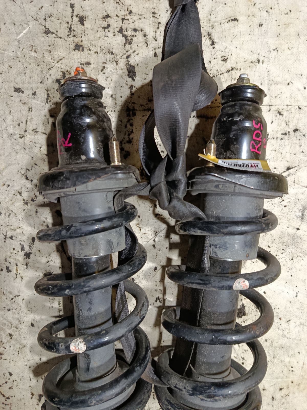 Стойка амортизатора 19-173580, 27-K47-A, 313 769, 341463, 341488, 52610SKNG01, 52611-S9A-A03, 52611-S9A-A12, 52611-S9A-G02, 52611-S9A-N02, 52611-S9A-N03, 52611-S9E-T03, 52611-S9H-K01, 52611S9AA02, 52611S9AG04, 52611S9ET12, 52611SKNG01, 52620-S9A-A4, 52620S9AA03, 52620S9AA04, 52620S9AA12, CR-049-2139, CR-049R-RD4, CR8824, SJ-049-2139, SST0025, ST-049-2139, ST-049R-RD4 на Honda Cr-V RD5 K20A Фото 3