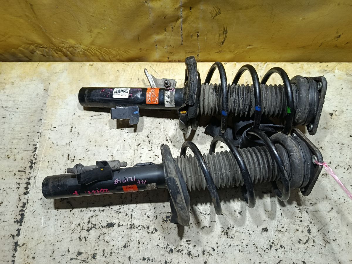 Стойка амортизатора на Ford Focus 2 Фото 1