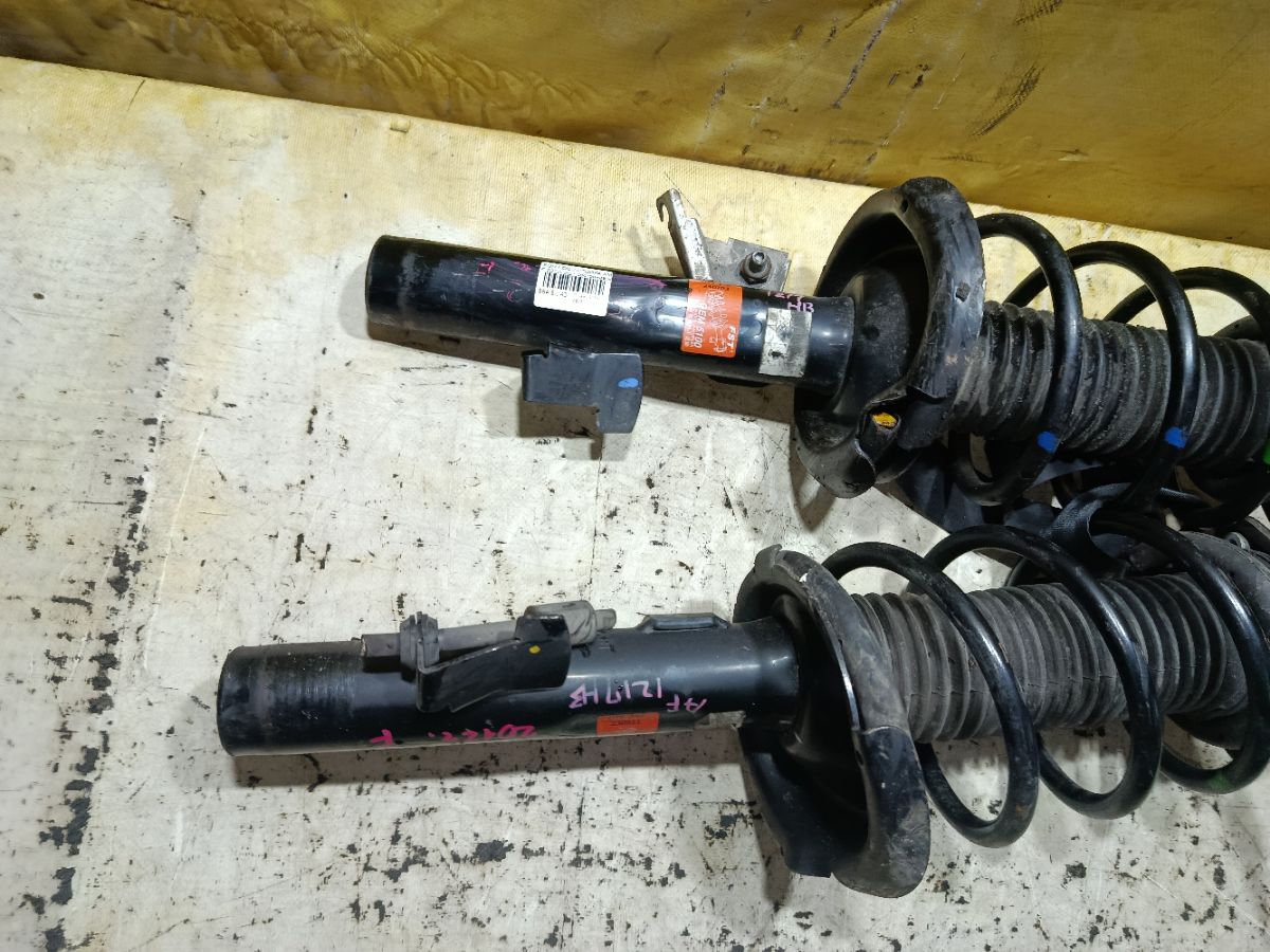 Стойка амортизатора на Ford Focus 2 Фото 4