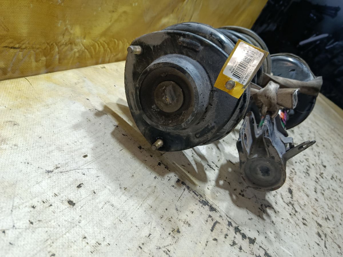 Стойка амортизатора 54600-JM200, 54601-JM200 на Hyundai Tucson 1 JM G4GC Фото 2