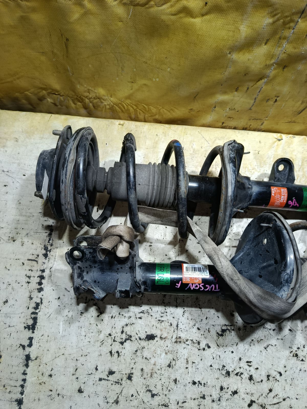 Стойка амортизатора 54600-JM200, 54601-JM200 на Hyundai Tucson 1 JM G4GC Фото 5