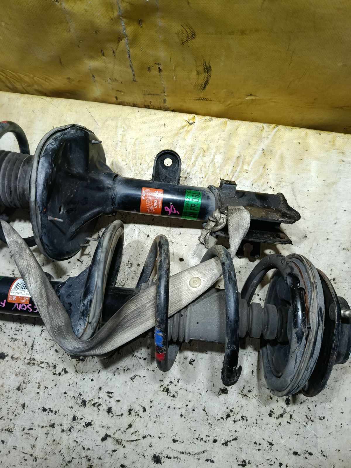 Стойка амортизатора 54600-JM200, 54601-JM200 на Hyundai Tucson 1 JM G4GC Фото 6