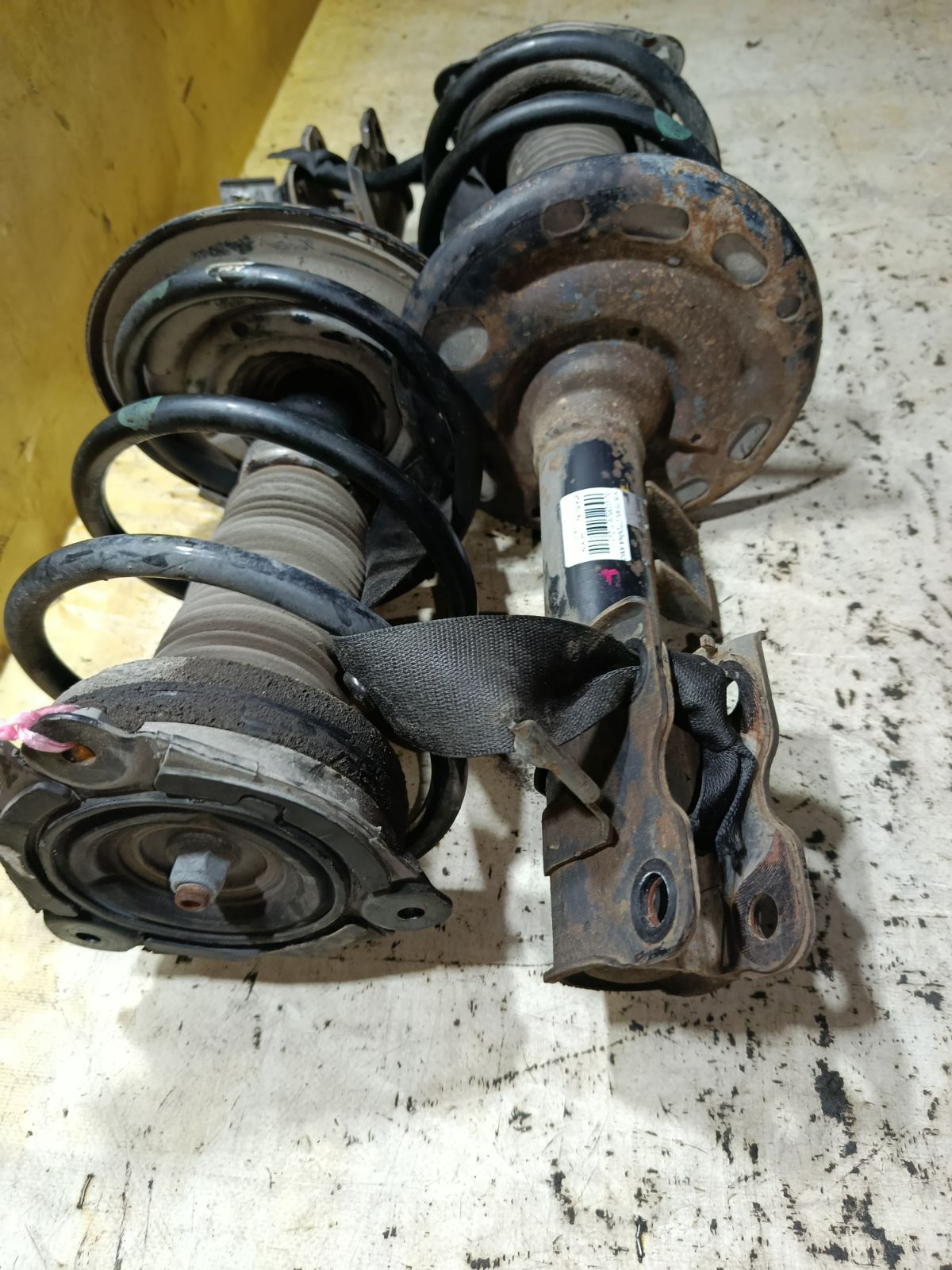 Стойка амортизатора на Nissan Teana J32 VQ35DE Фото 2