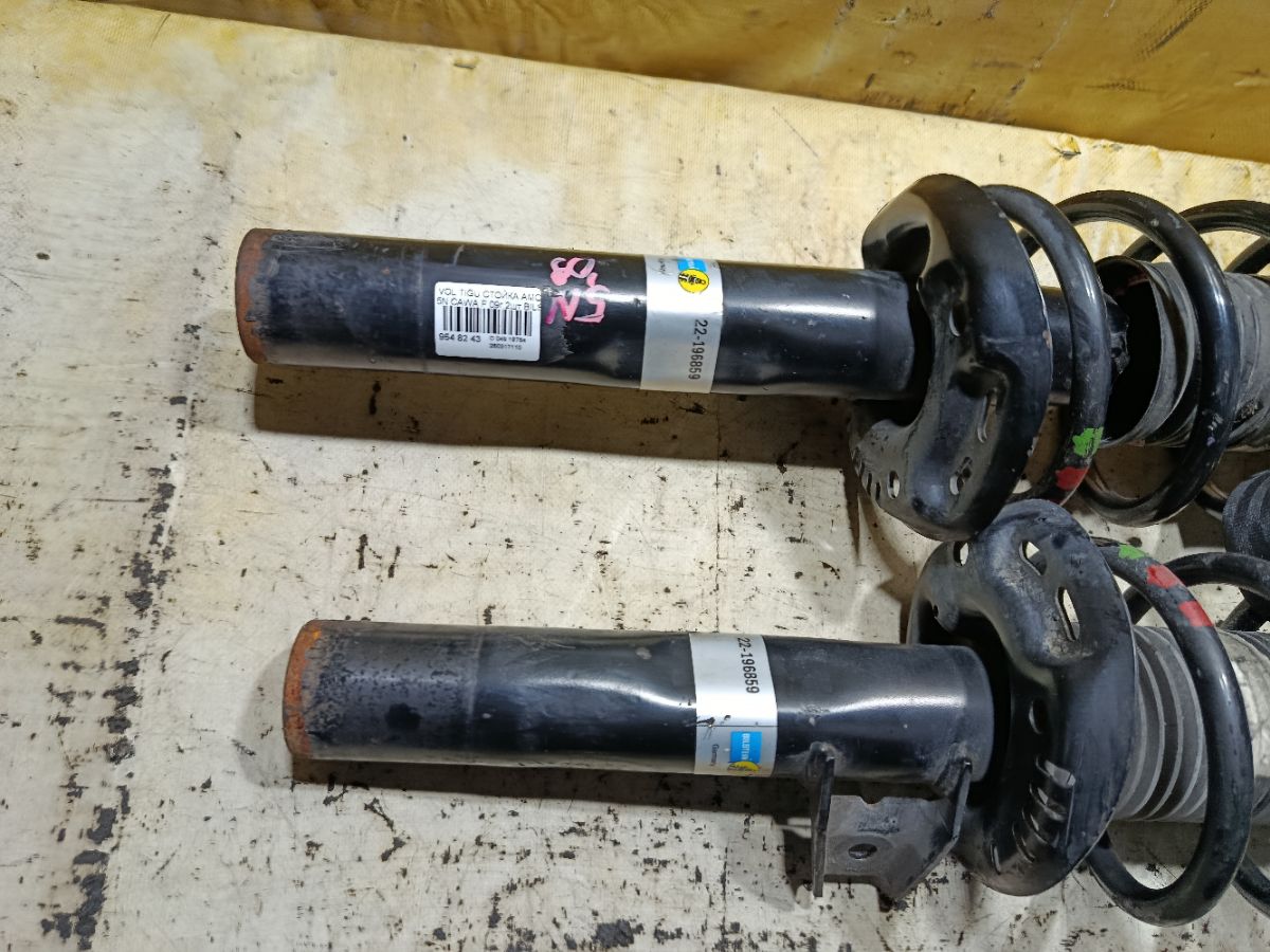 Стойка амортизатора 062471GB, 0730175, 10 4746, 10 SAF 00005 000, 103993, 1060140141, 1142107000, 1142107009, 1142107900, 126 623 0015, 20335017, 20887, 208872, 22-183750, 22183750, 22196859, 22648F, 2307G023F, 2340332, 304043, 312 643, 312643PCSMS, 335 8000, 335814, 3404G, 36-E64-B, 3C0413031BC, 42039308SX, 42141623, 46201Z, 5N0413031AA, 5N0413031AD, 5N0413031AK, 5N0413031AL, 5N0413031AM, 5N0413031K, 5N0413031L, 5N0413031T, 65473404, 742248SP, 824904003291, 824904004148, 824904004149, 824904004152, 824904004153, 854S0665, 854S1731, 854S2405, 87101431SPORT, 87411515SPORT, 87411546SPORT, 8J0413031L, 8J0413031N, 8J0413031Q, 8J0413031T, 9807313GS, A3699G, A61010, AG18059, AGW073MT, AM5623, AMDSA737, CR-049F-5L, CR-049F-VWTIG-08, CR8983, DF335814, DG01063, DG02476, DL0211, DV1212, DV1216, E7026, G32883LR, G54228, GSA335814, JAS0396, JGM1028T, JGM1032T, M8011570, MA00752, MJ00752, MM00752, PSA335814, SG4736, SH20023G, ST5C0413031AK, TL ST02622 на Volkswagen Tiguan 5N CAWA Фото 5