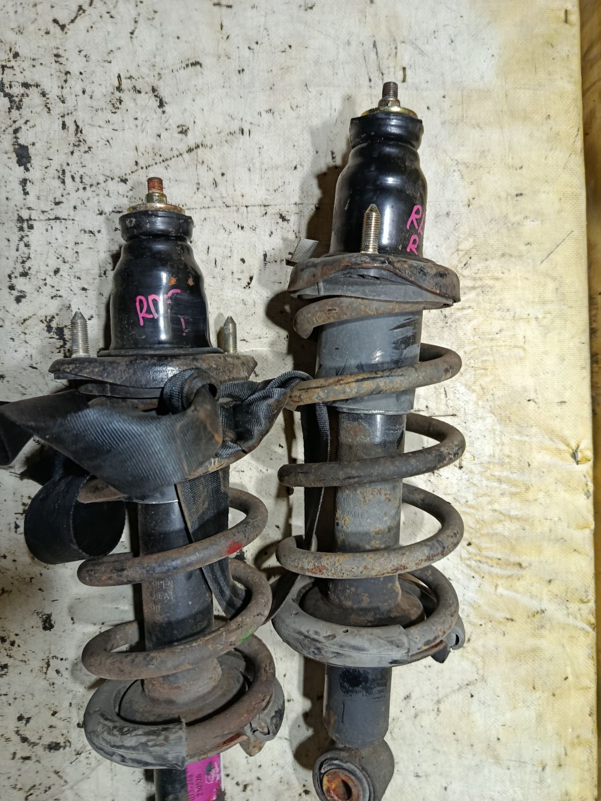 Стойка амортизатора 19-173580, 27-K47-A, 313 769, 341463, 341488, 52610SKNG01, 52611-S9A-A03, 52611-S9A-A12, 52611-S9A-G02, 52611-S9A-N02, 52611-S9A-N03, 52611-S9E-T03, 52611-S9H-K01, 52611S9AA02, 52611S9AG04, 52611S9ET12, 52611SKNG01, 52620-S9A-A4, 52620S9AA03, 52620S9AA04, 52620S9AA12, CR-049-2139, CR-049R-RD4, CR8824, SJ-049-2139, SST0025, ST-049-2139, ST-049R-RD4 на Honda Cr-V RD5 K20A Фото 3