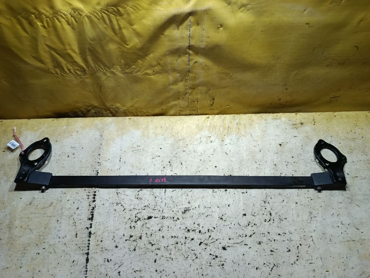 Жесткость на стойки на Mazda 3 BK5P Фото 2