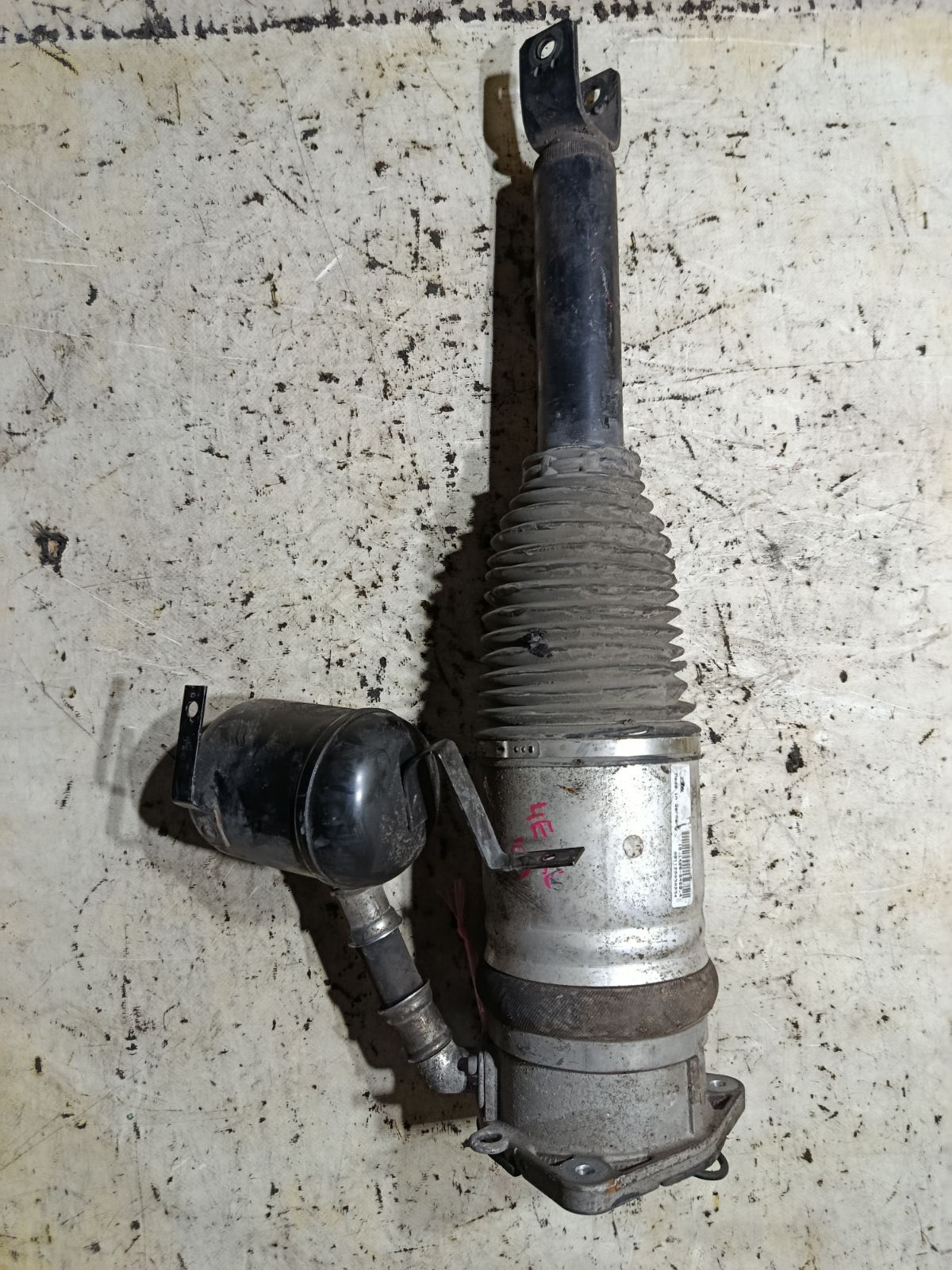 Стойка амортизатора 4E0616001N на Audi A8 4E BPK Фото 4