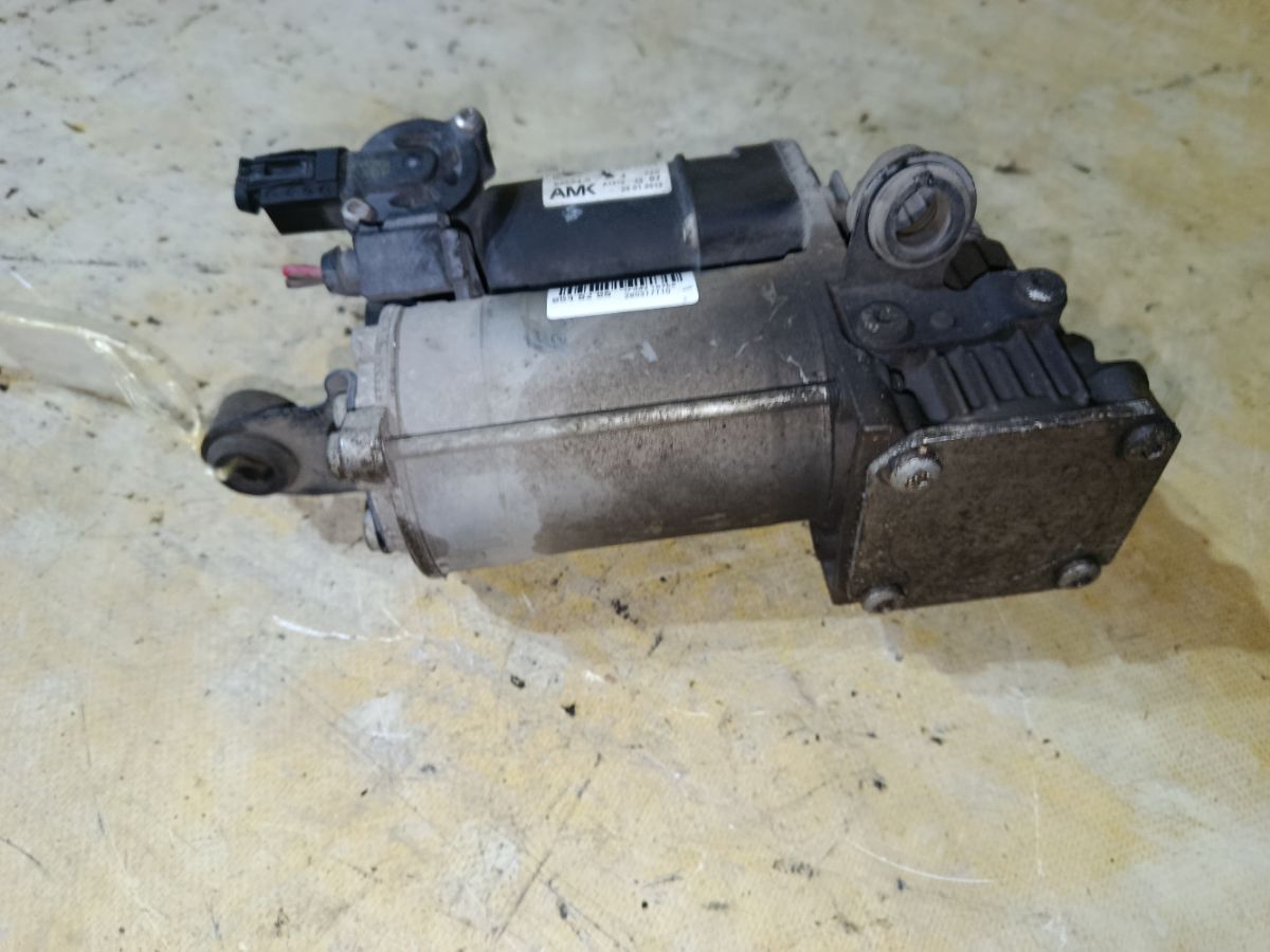 Компрессор подвески A2213201704 на Mercedes-Benz S-Class W221.173 Фото 3