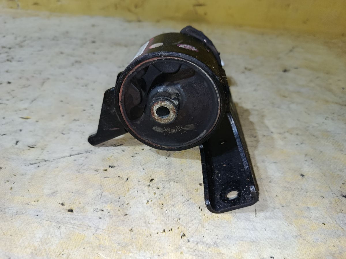 Подушка двигателя на Suzuki Sx4 YA21S M16A Фото 1
