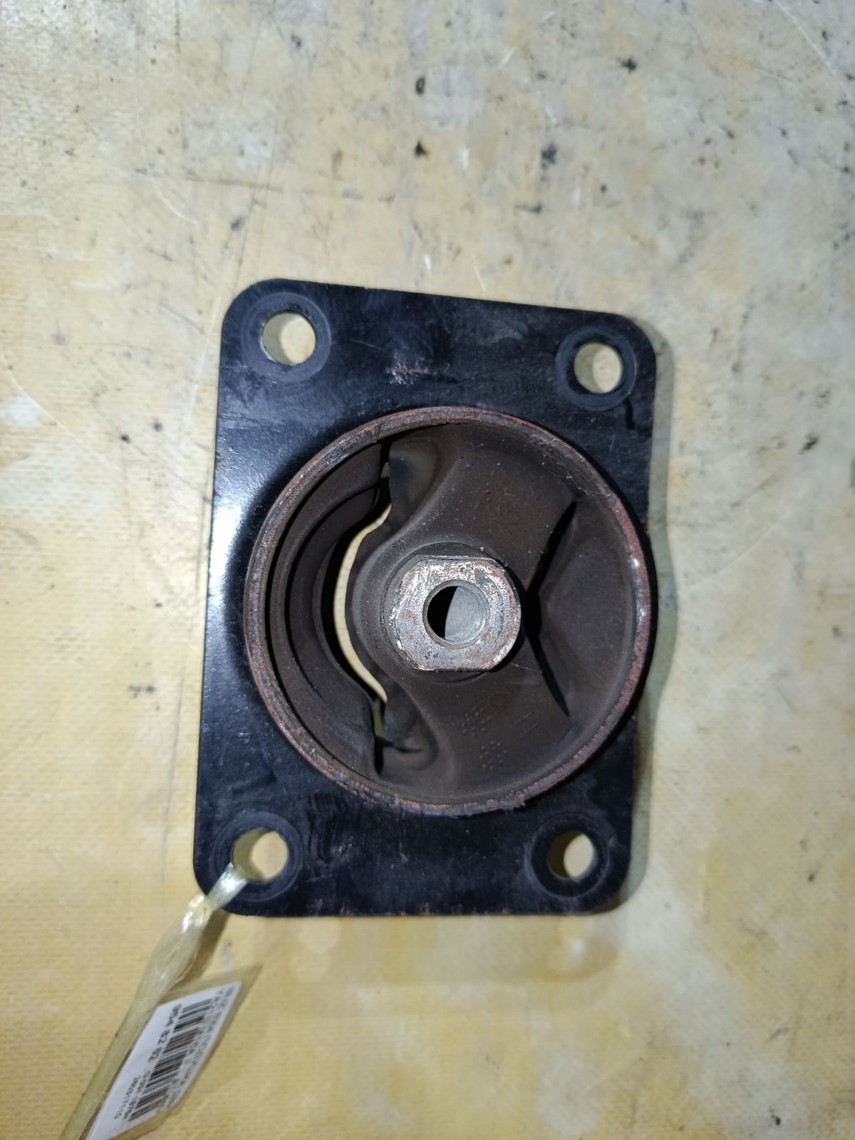 Подушка двигателя на Suzuki Sx4 YA21S M16A Фото 1