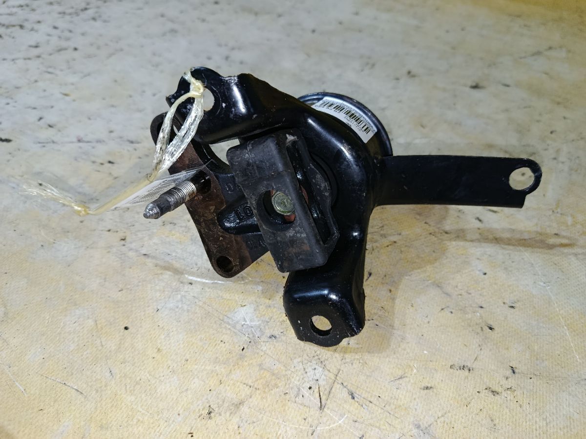 Подушка двигателя на Toyota Corona Premio ST210 3S-FE Фото 3