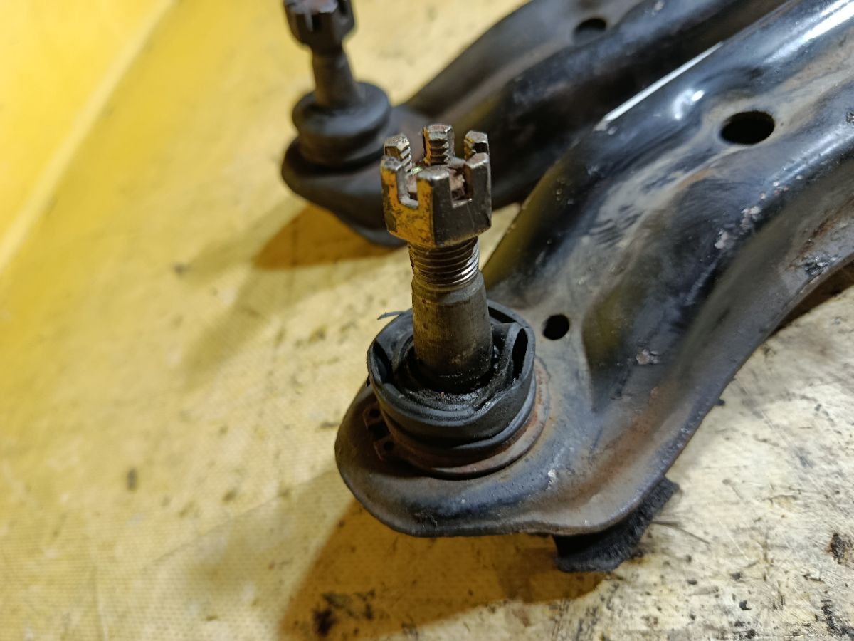 Рычаг на Nissan Bluebird Sylphy QG10 QG18DE Фото 4