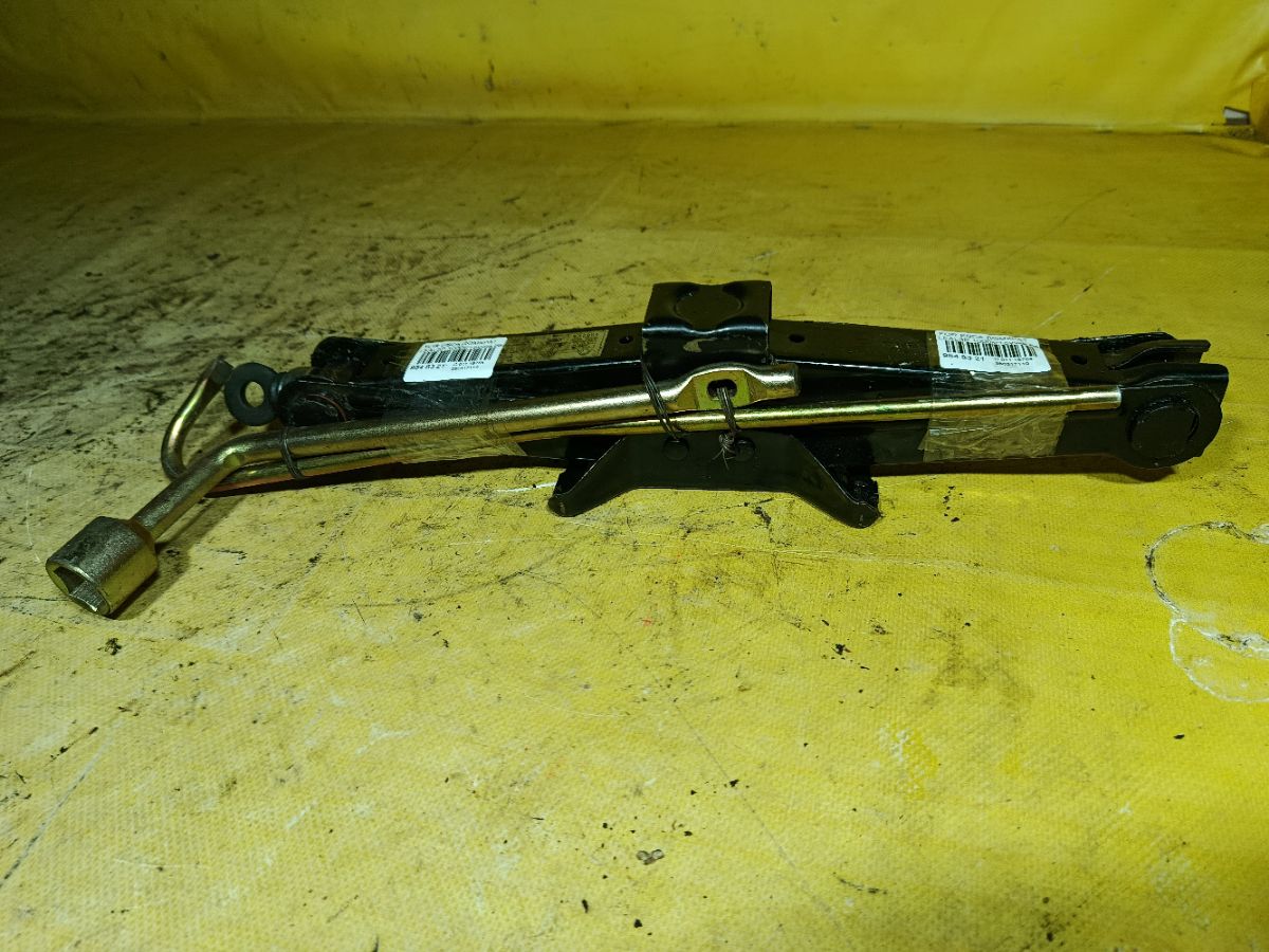Домкрат на Ford Escape LFAL3P Фото 1