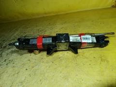 Домкрат на Ford Escape LFAL3P