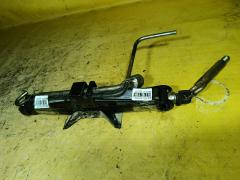 Домкрат на Mazda Axela BK5P