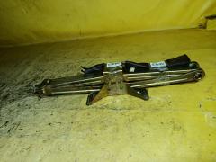 Домкрат на Honda Cr-V RD5