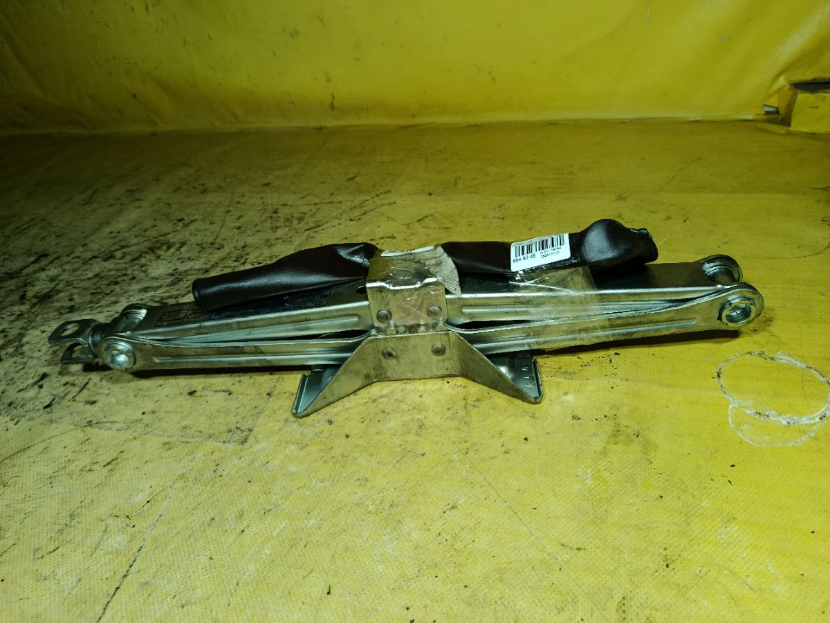 Домкрат на Honda Cr-V RD5 Фото 1