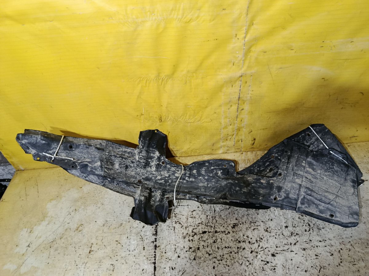 Подкрылок MR119144, MR119143 на Mitsubishi Diamante F34A 6A13 Фото 4