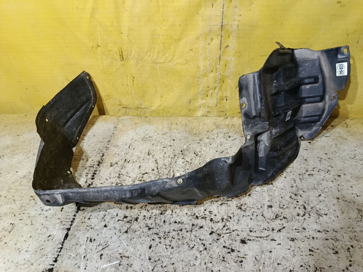 Подкрылок MR960586 на Mitsubishi Pajero Io H76W 4G93 Фото 1