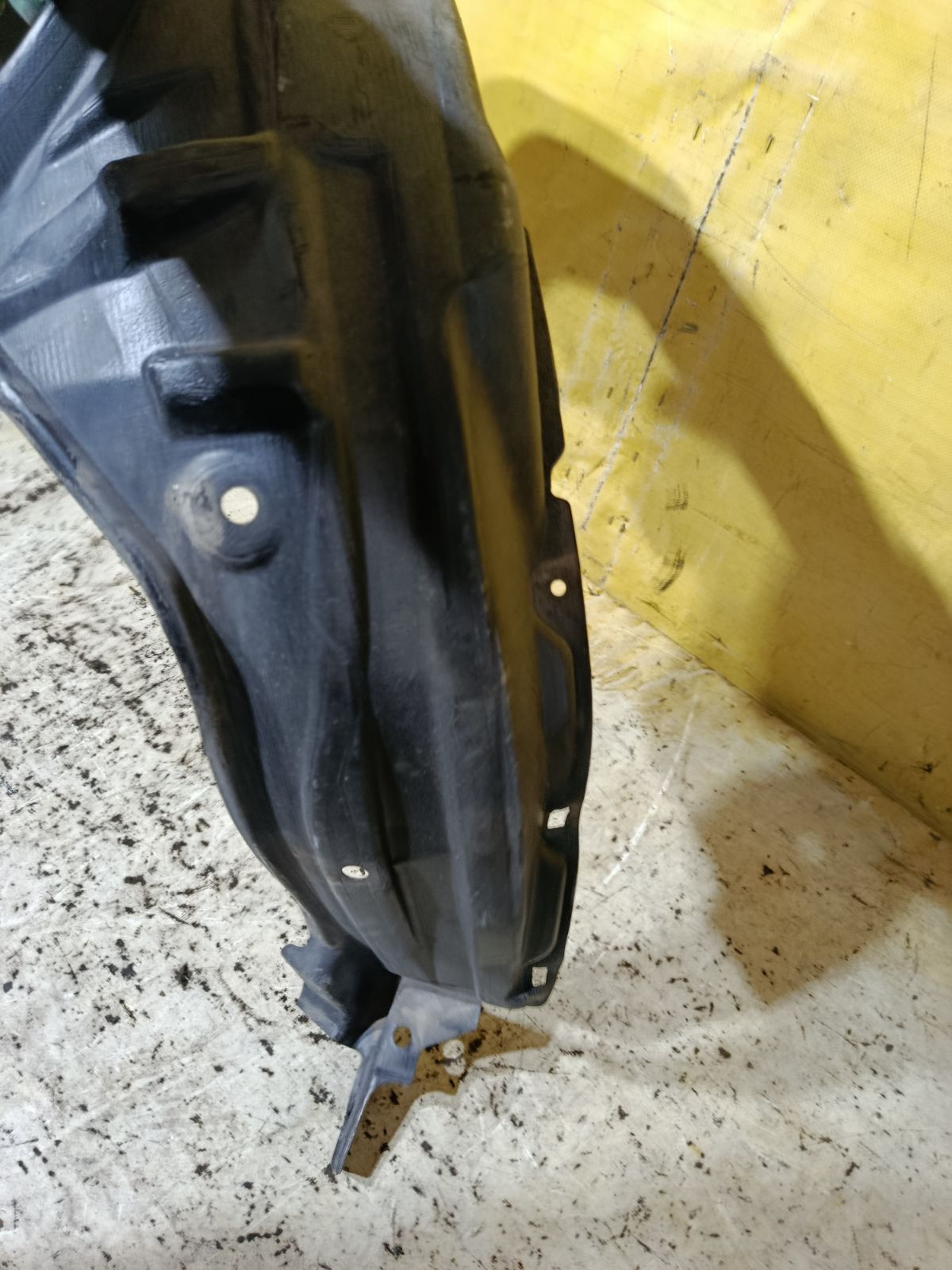 Подкрылок 53875-12070 на Toyota Corolla Axio NZE164 1NZ-FE Фото 3