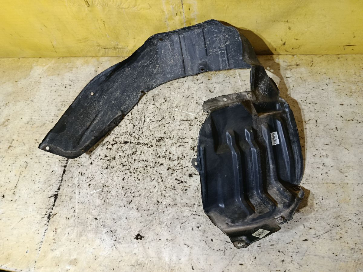 Подкрылок MR511590 на Mitsubishi Pajero Io H76W 4G93 Фото 1
