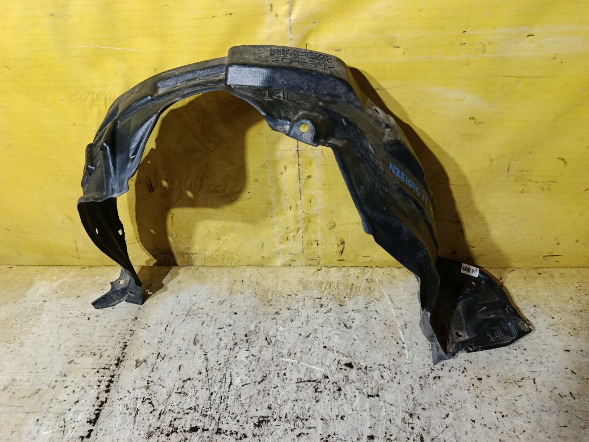 Подкрылок 53876-12550 на Toyota Corolla Fielder NZE164G 1NZ-FE Фото 1