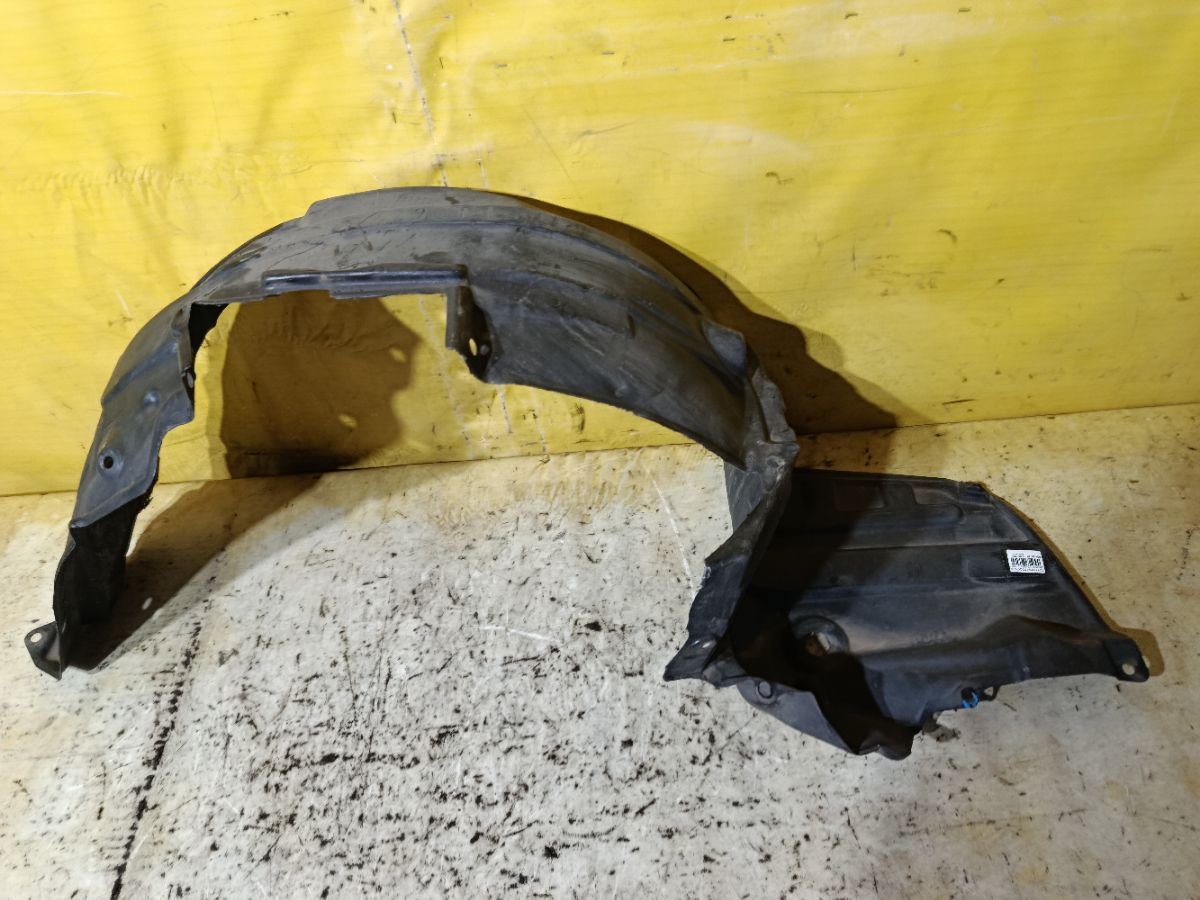 Подкрылок 53876-30040 на Toyota Crown JZS153 1JZ-GE Фото 1