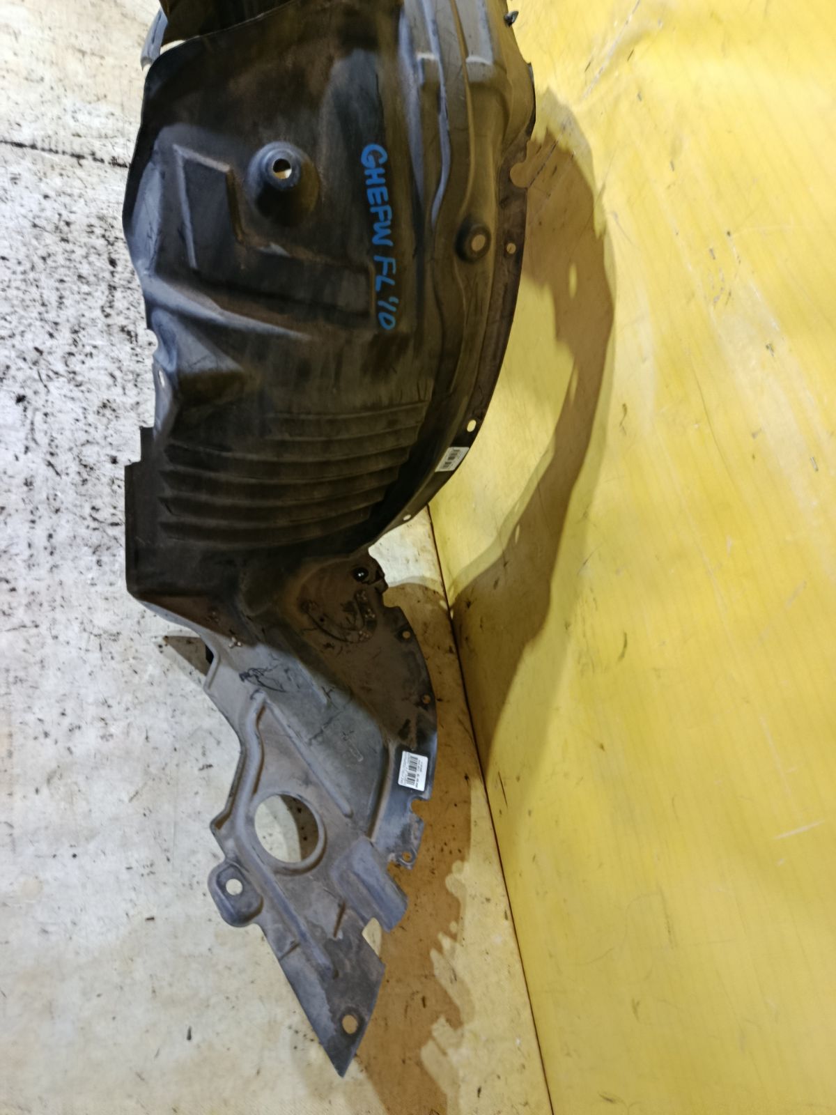 Подкрылок GAA9-56140 на Mazda Atenza GHEFW LF Фото 2