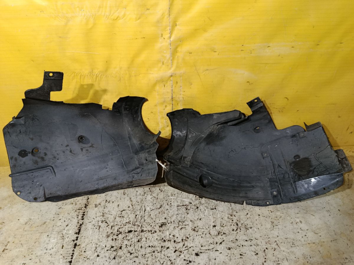 Подкрылок A2038842122, A2038842522 на Mercedes-Benz C-Class Station Wagon S203.281 112.916 Фото 4