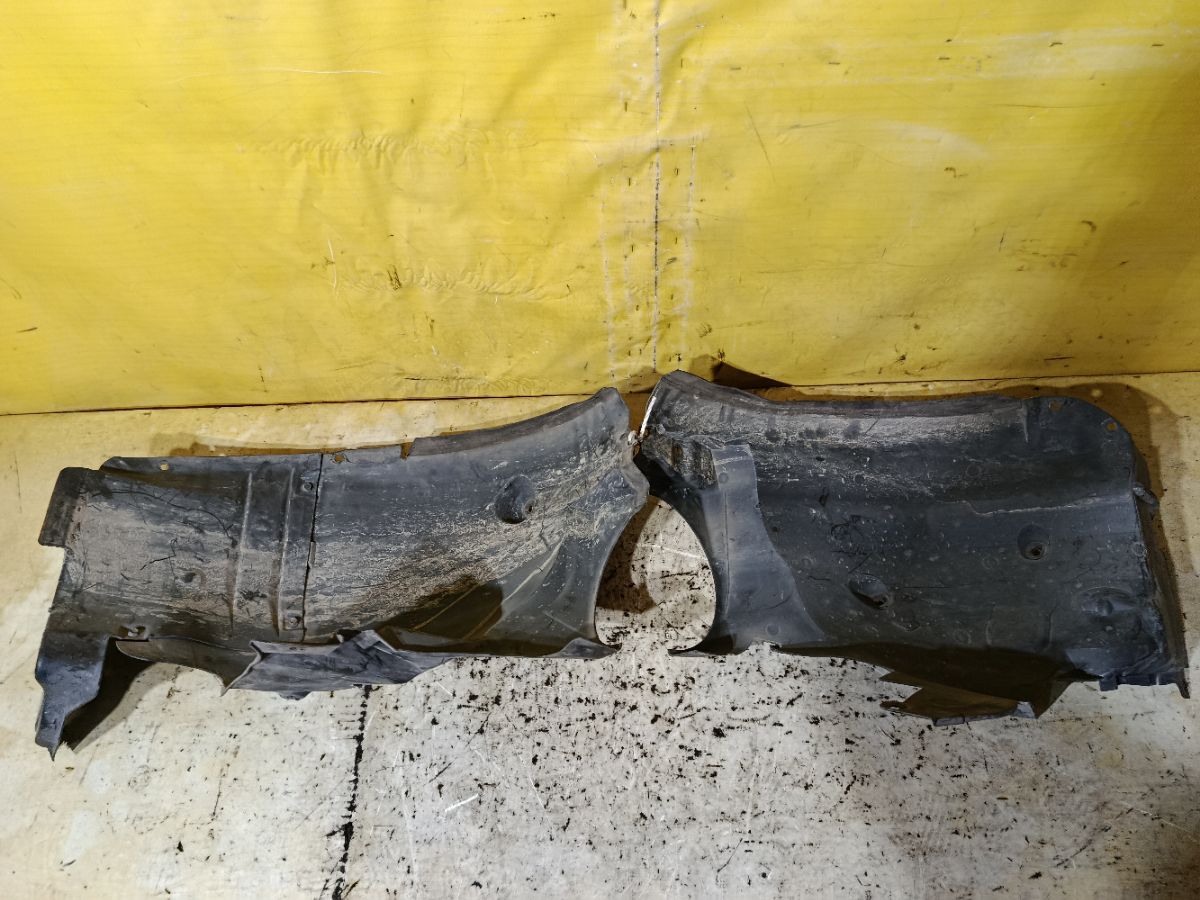 Подкрылок A2038840522, A2038841122 на Mercedes-Benz C-Class W203.045 111.955 Фото 4