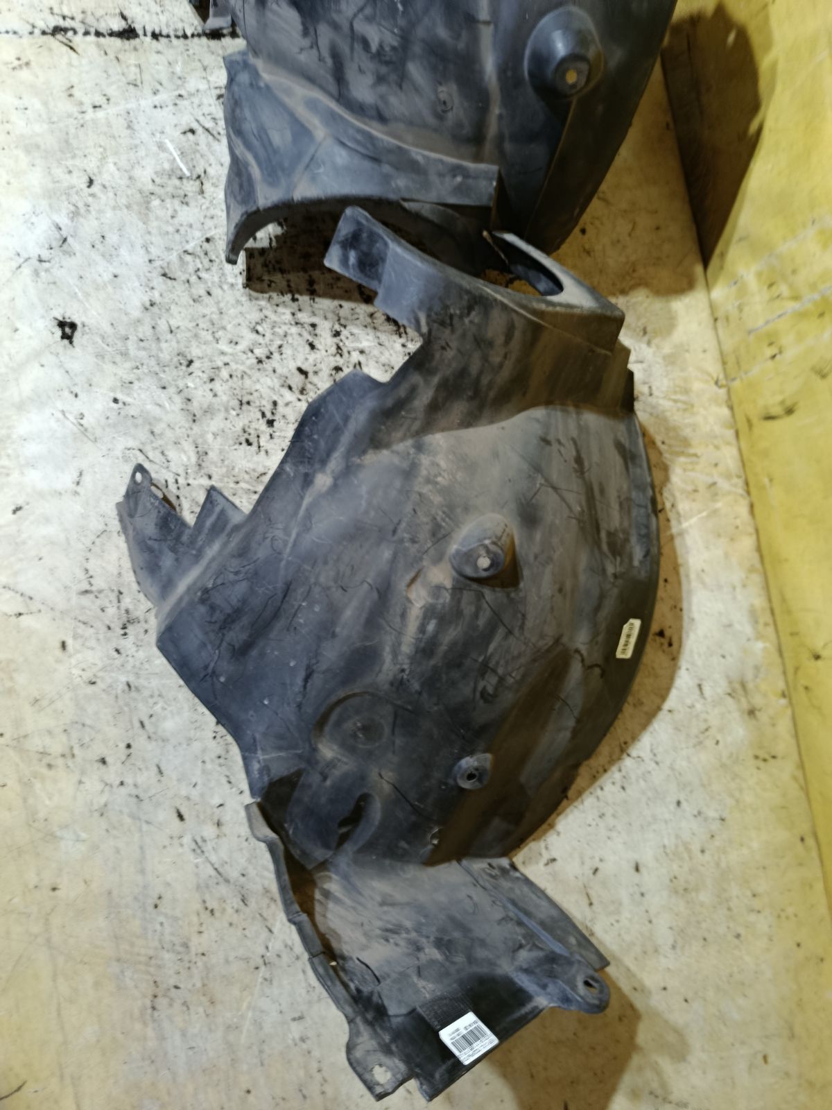 Подкрылок A2038840622, A2038841222 на Mercedes-Benz C-Class W203.045 111.955 Фото 3