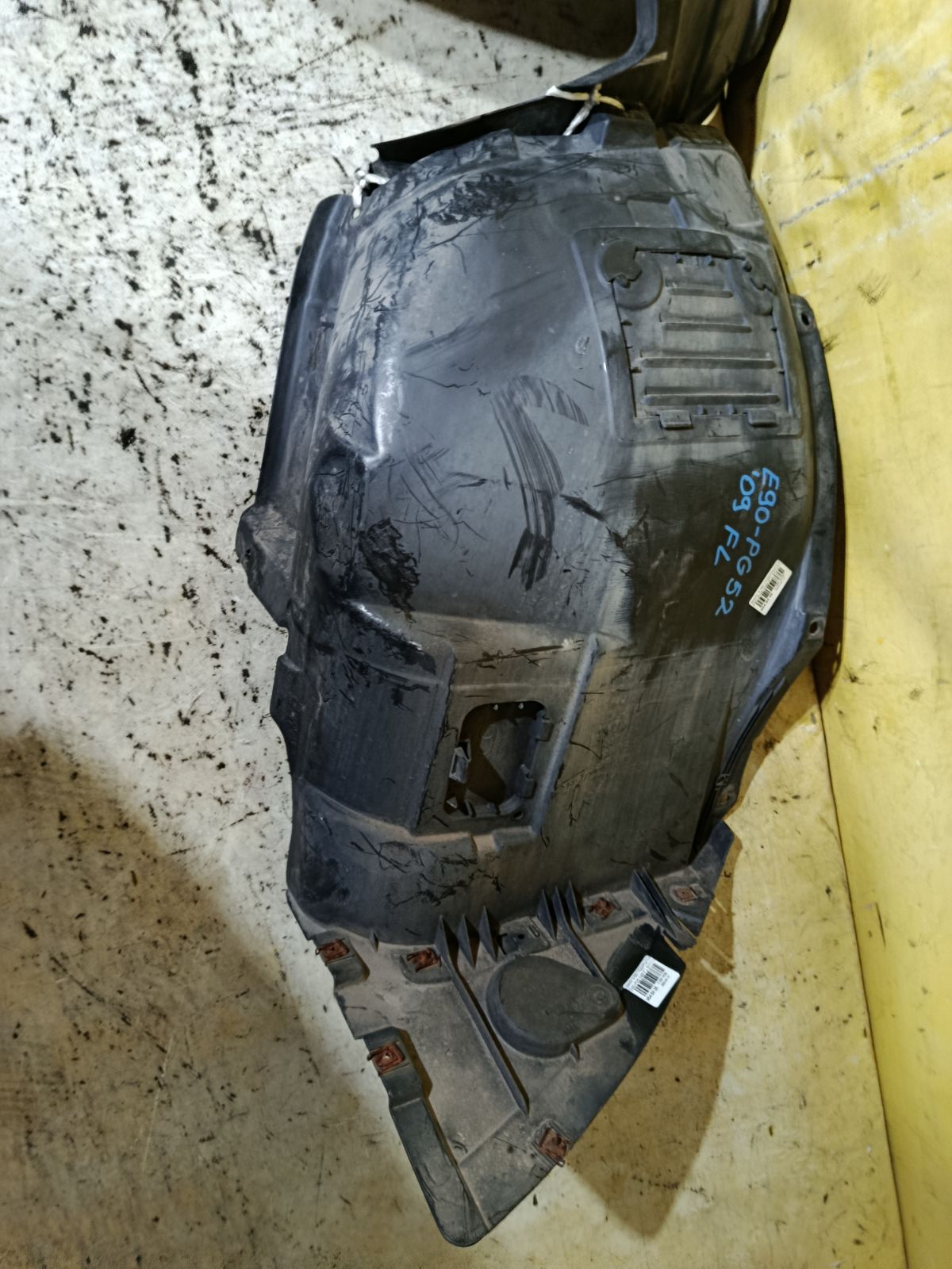 Подкрылок 51717172499, 51717059377 на Bmw 3-Series E90-PG52 N46 Фото 2