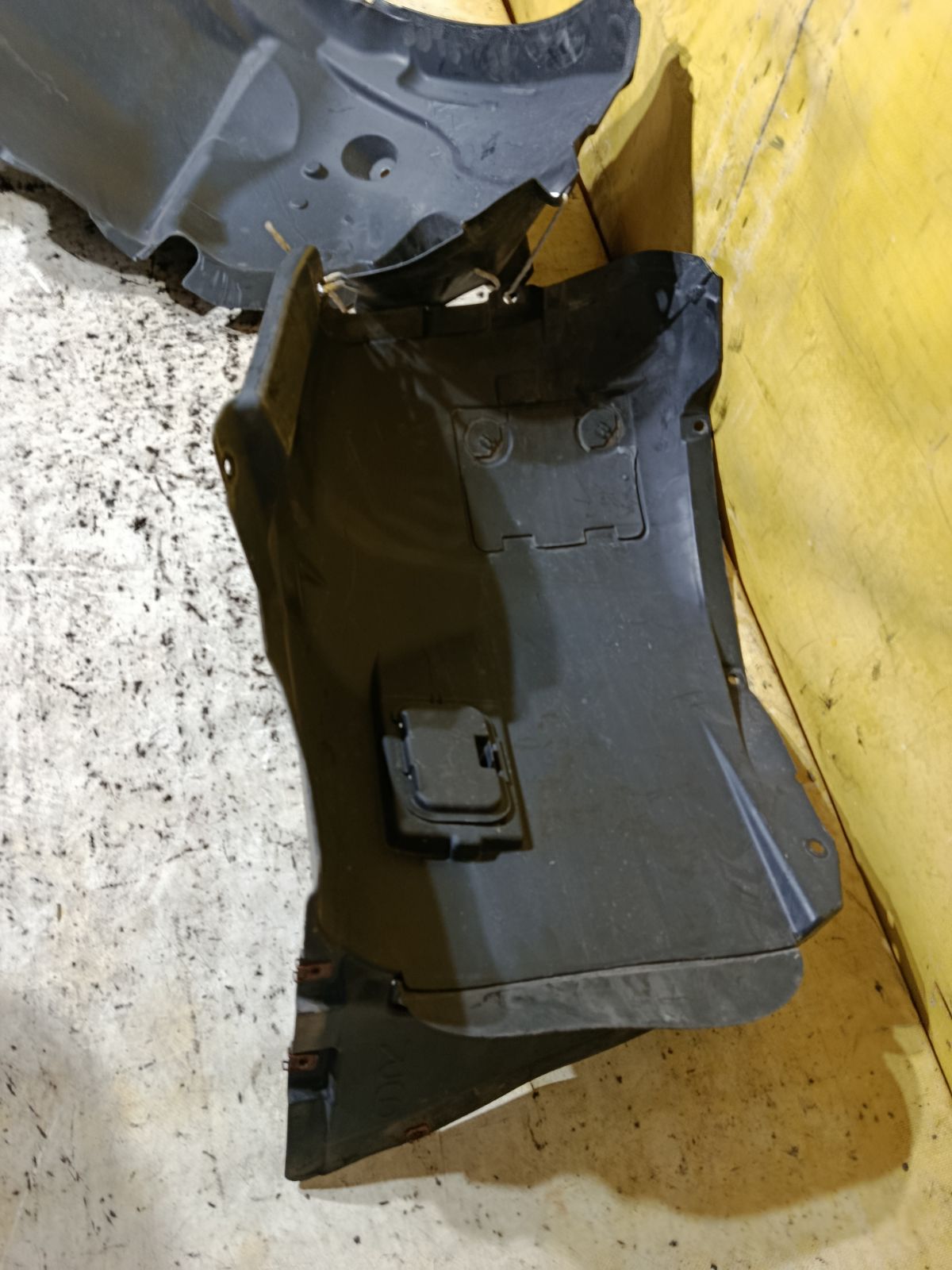 Подкрылок 51717172500, 51717059378 на Bmw 3-Series E90-PG52 N46 Фото 7