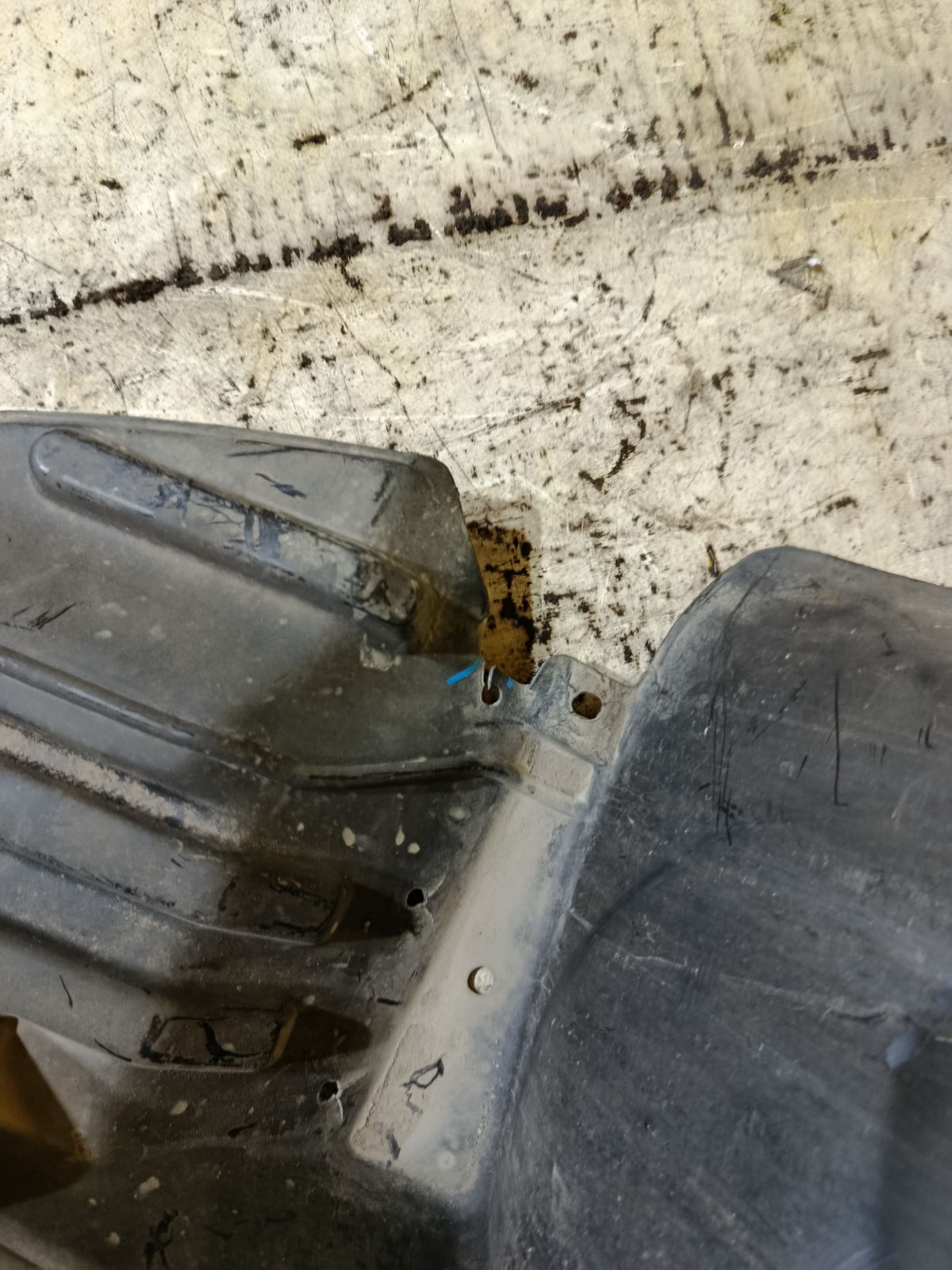 Подкрылок 59110AE000 на Subaru Legacy Wagon BH5 EJ20 Фото 5