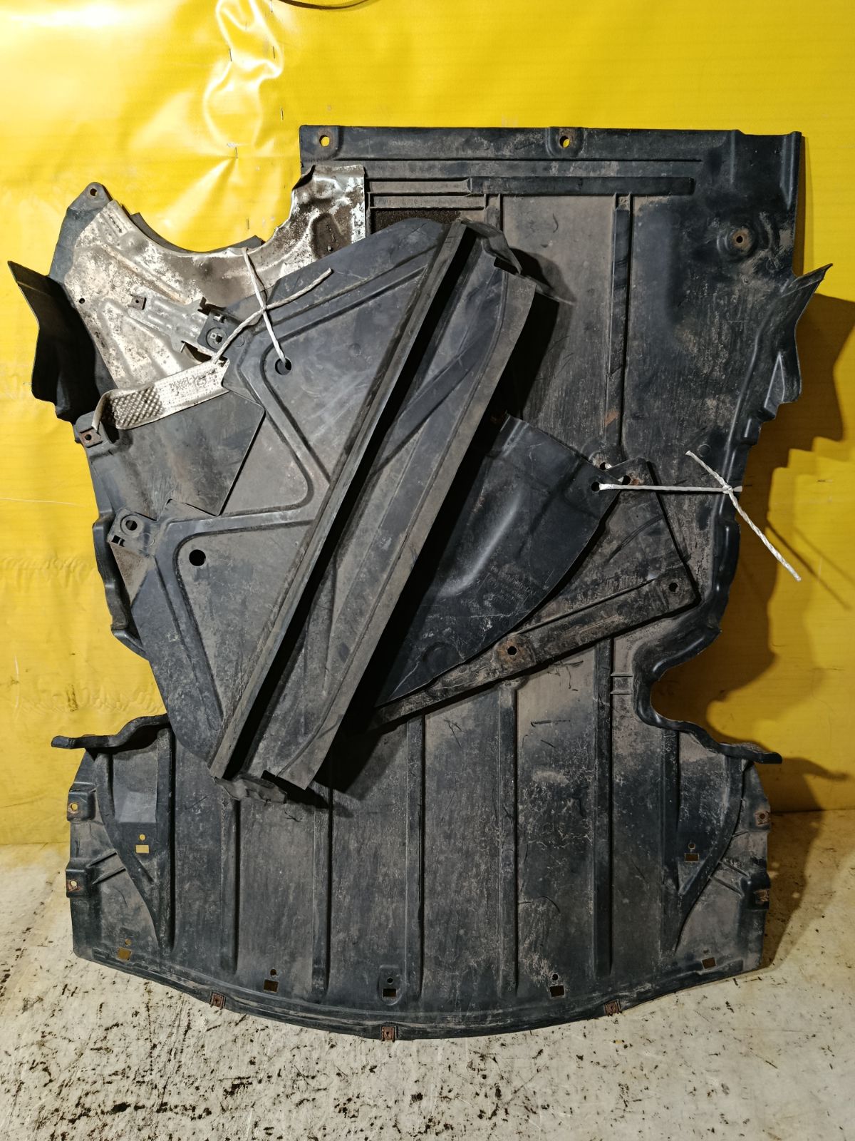 Защита двигателя 51757128503, 51757163563, 51757163562, 5175712934119 на Bmw 3-Series E90-PG52 N46 Фото 6