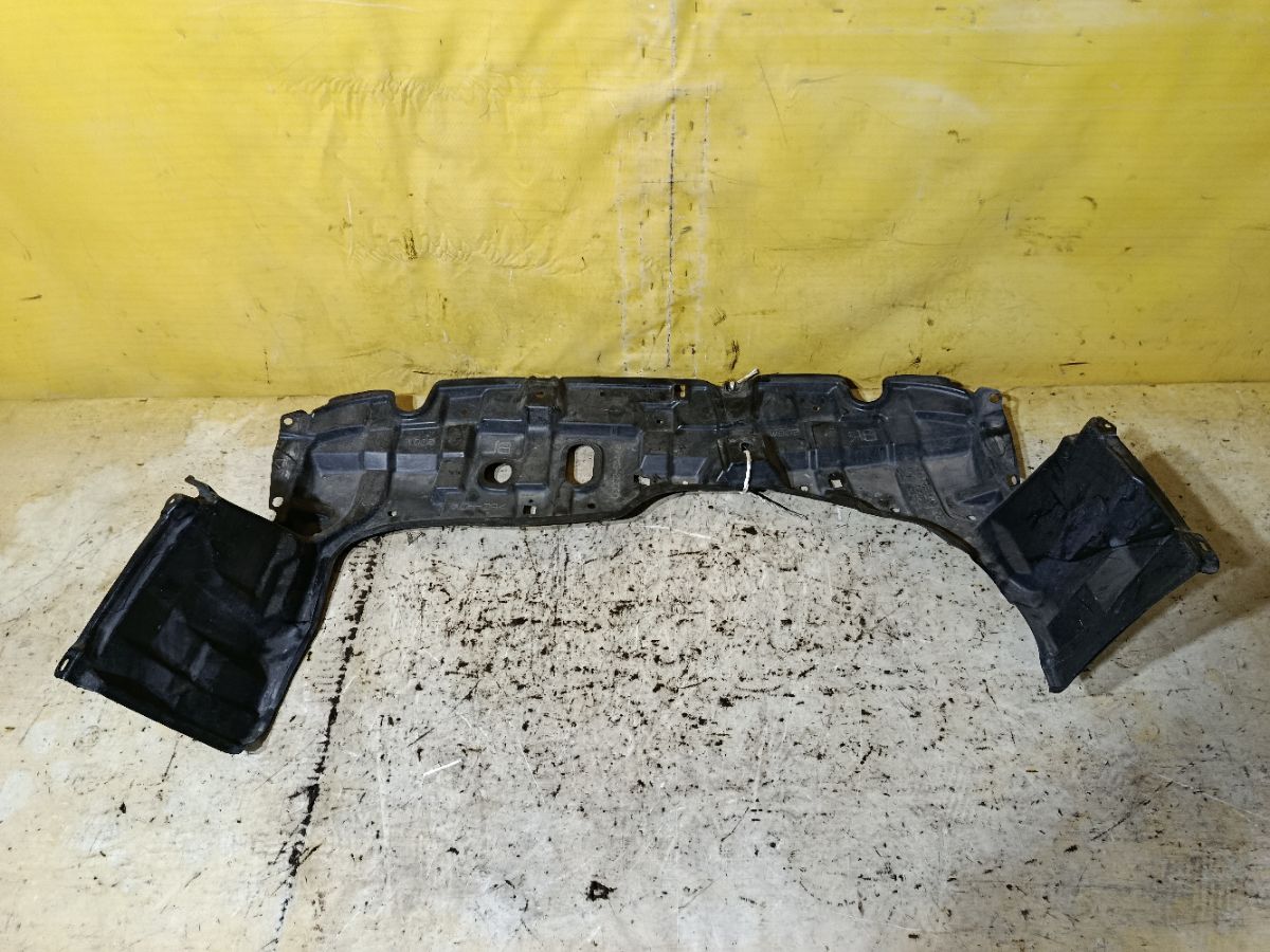 Защита двигателя 51442-52090, 51441-52180 на Toyota Corolla Axio NZE164 1NZ-FE Фото 1