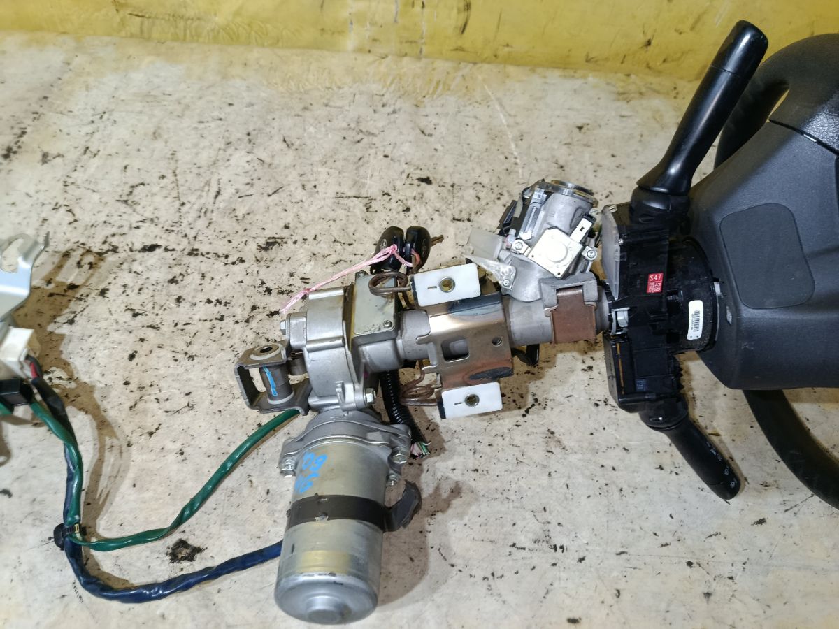 Рулевая колонка на Toyota Corolla Fielder NZE144G Фото 5