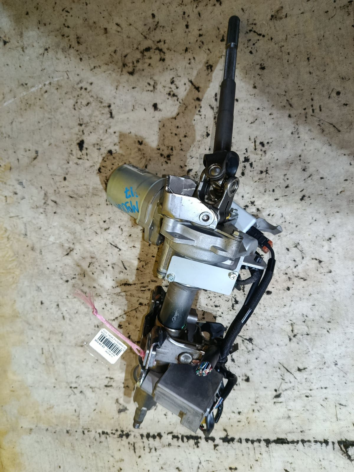 Рулевая колонка на Toyota Tank M900A Фото 1