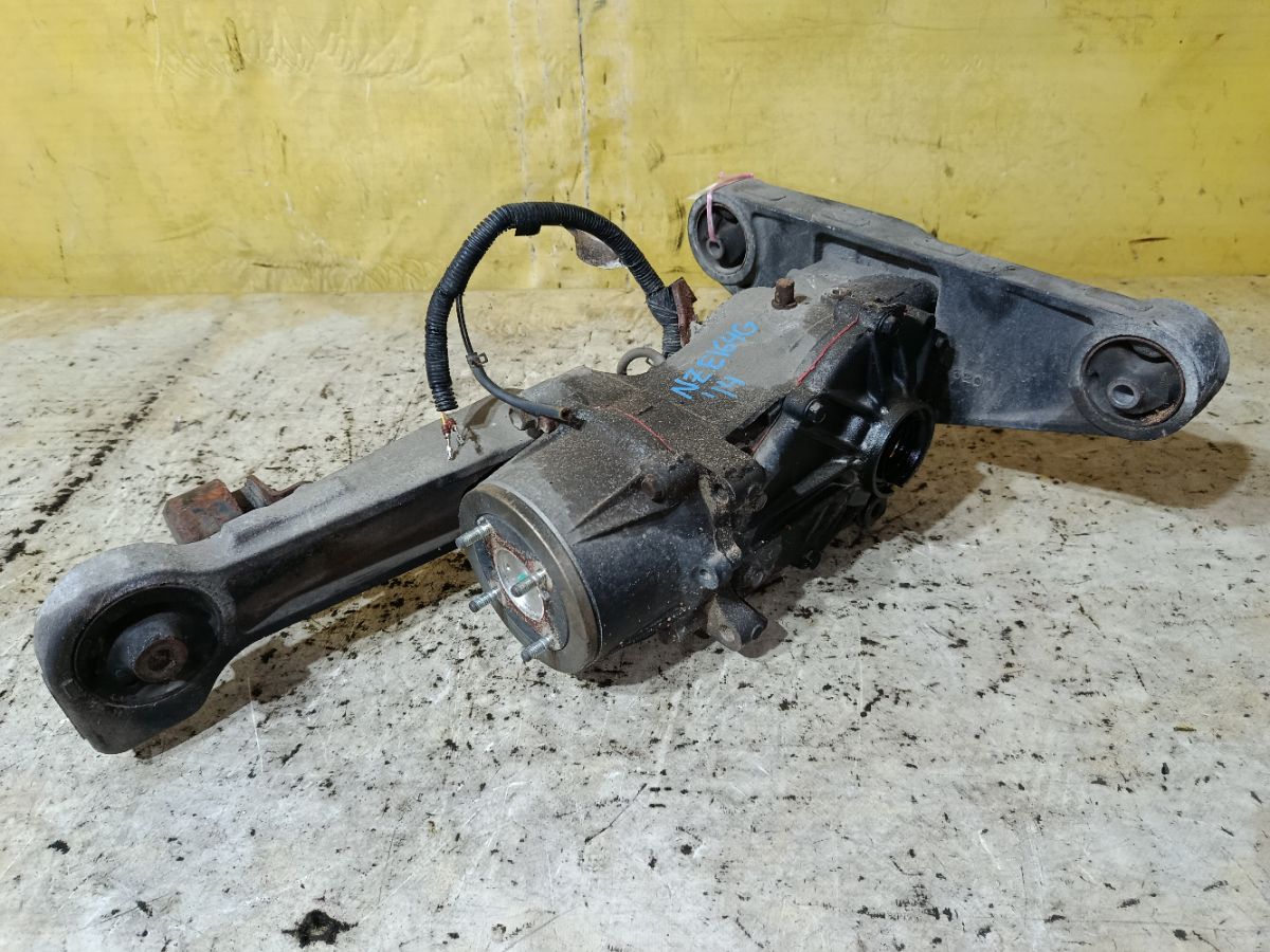 Редуктор на Toyota Corolla Fielder NZE164G 1NZ-FE Фото 2