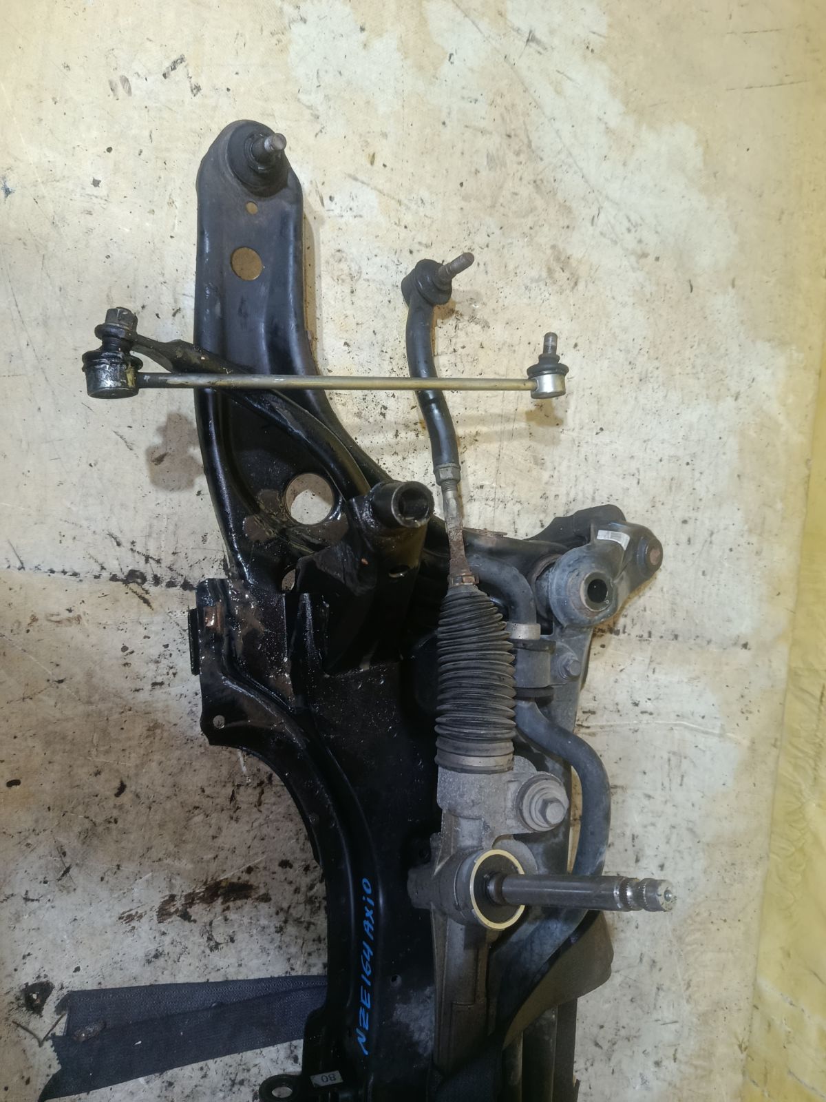 Рулевая рейка на Toyota Corolla Axio NZE164 1NZ-FE Фото 2