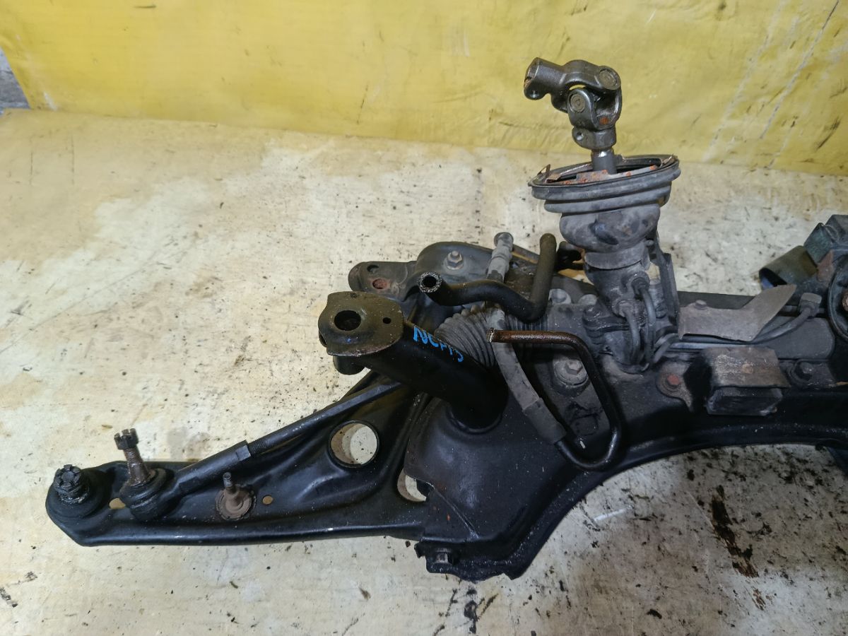 Рулевая рейка на Toyota Vitz NCP13 1NZ-FE Фото 2