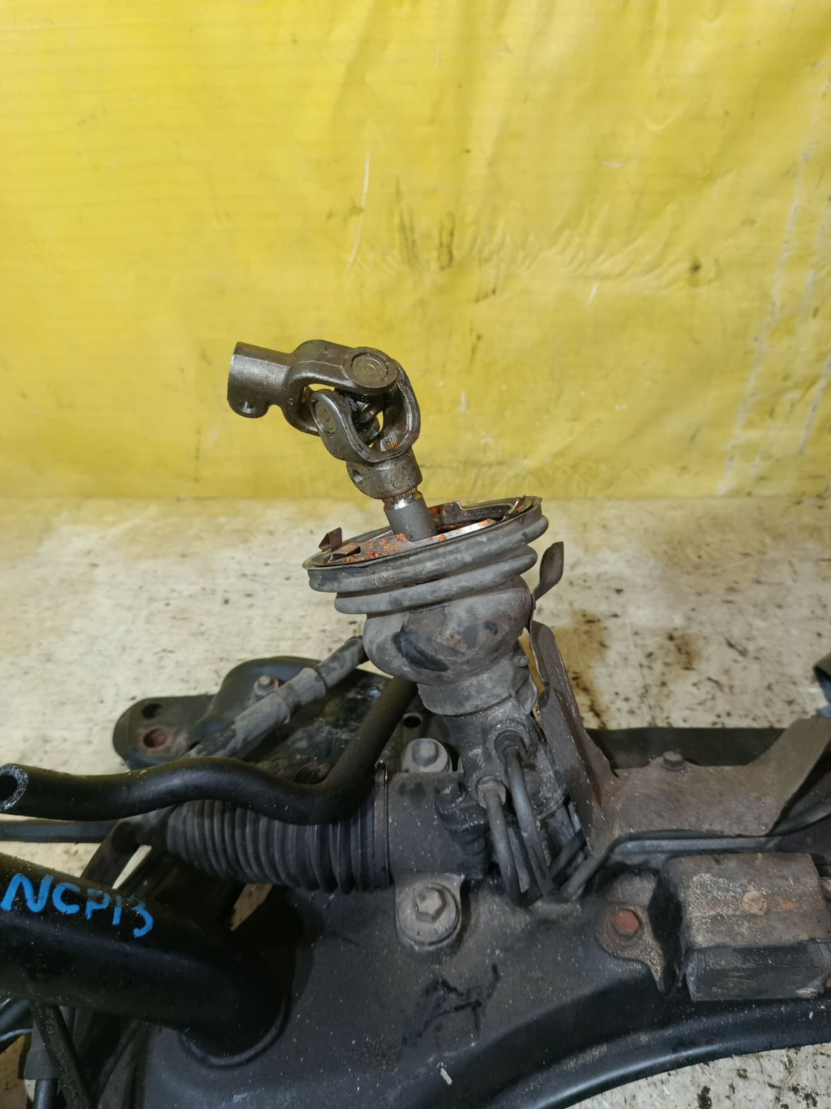 Рулевая рейка на Toyota Vitz NCP13 1NZ-FE Фото 7