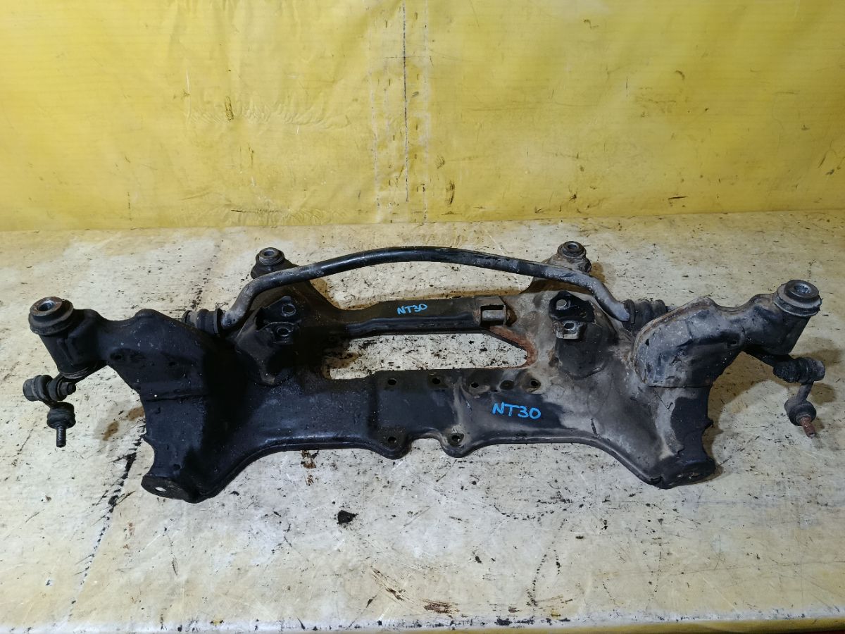 Балка под ДВС на Nissan X-Trail NT30 QR20DE Фото 2