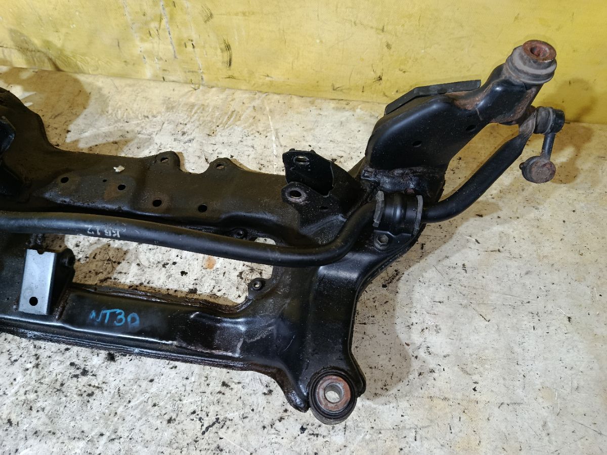 Балка под ДВС на Nissan X-Trail NT30 QR20DE Фото 3