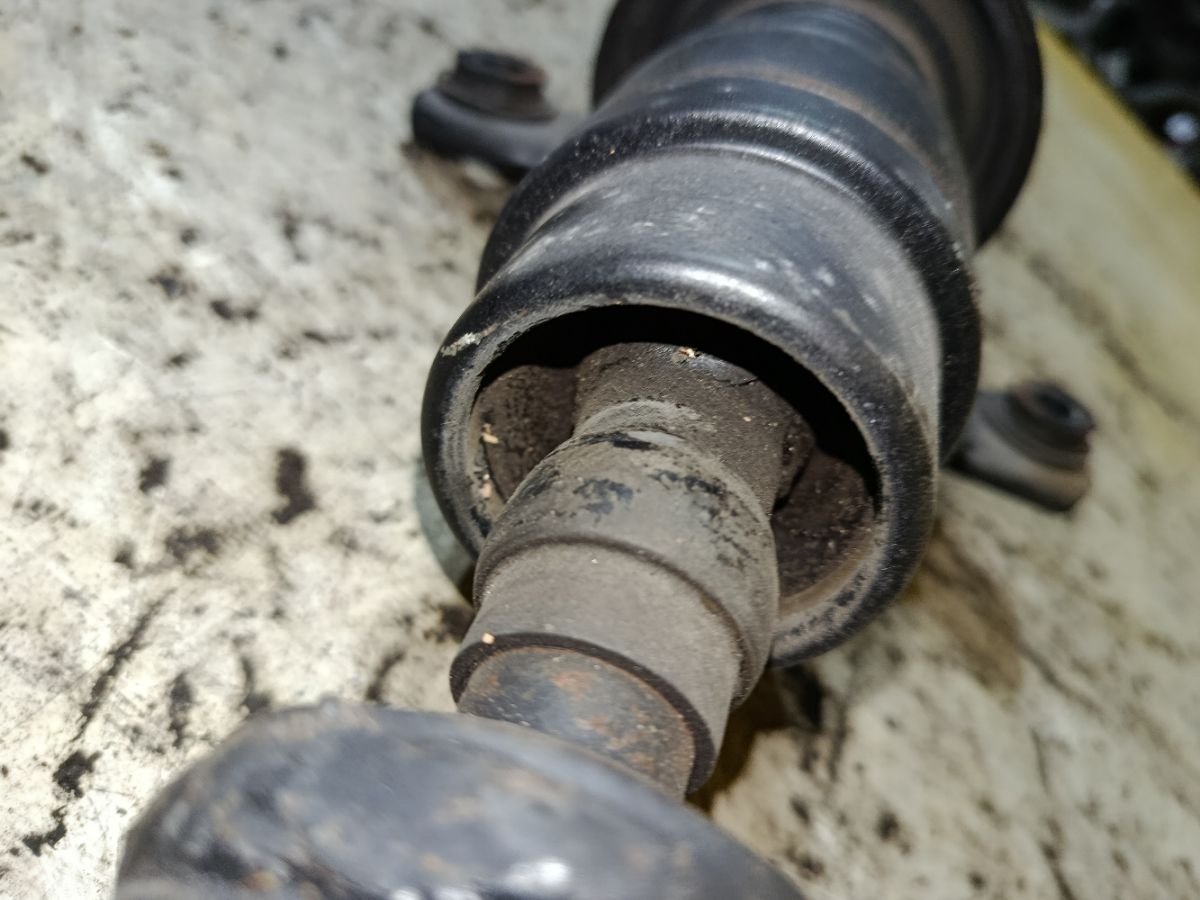 Кардан на Subaru Legacy Wagon BH5 EJ202 Фото 4
