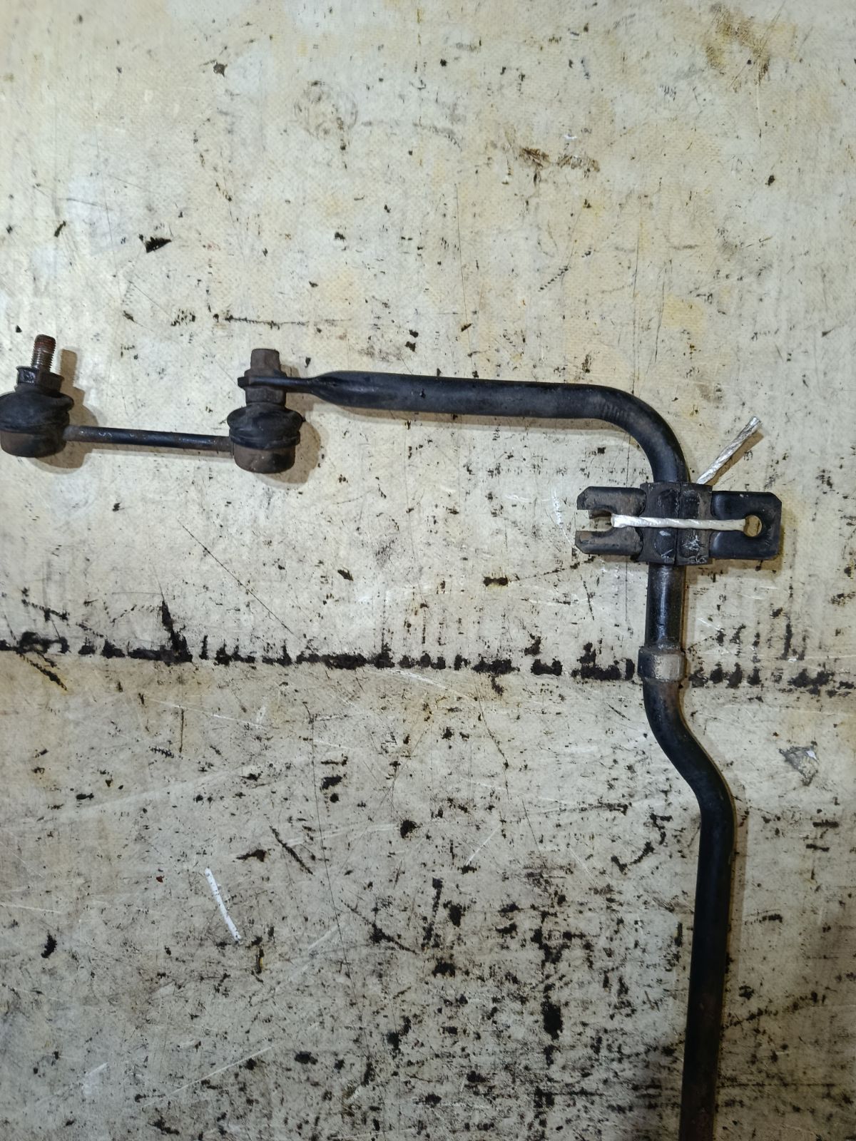 Стабилизатор на Nissan X-Trail NT30 QR20DE Фото 3