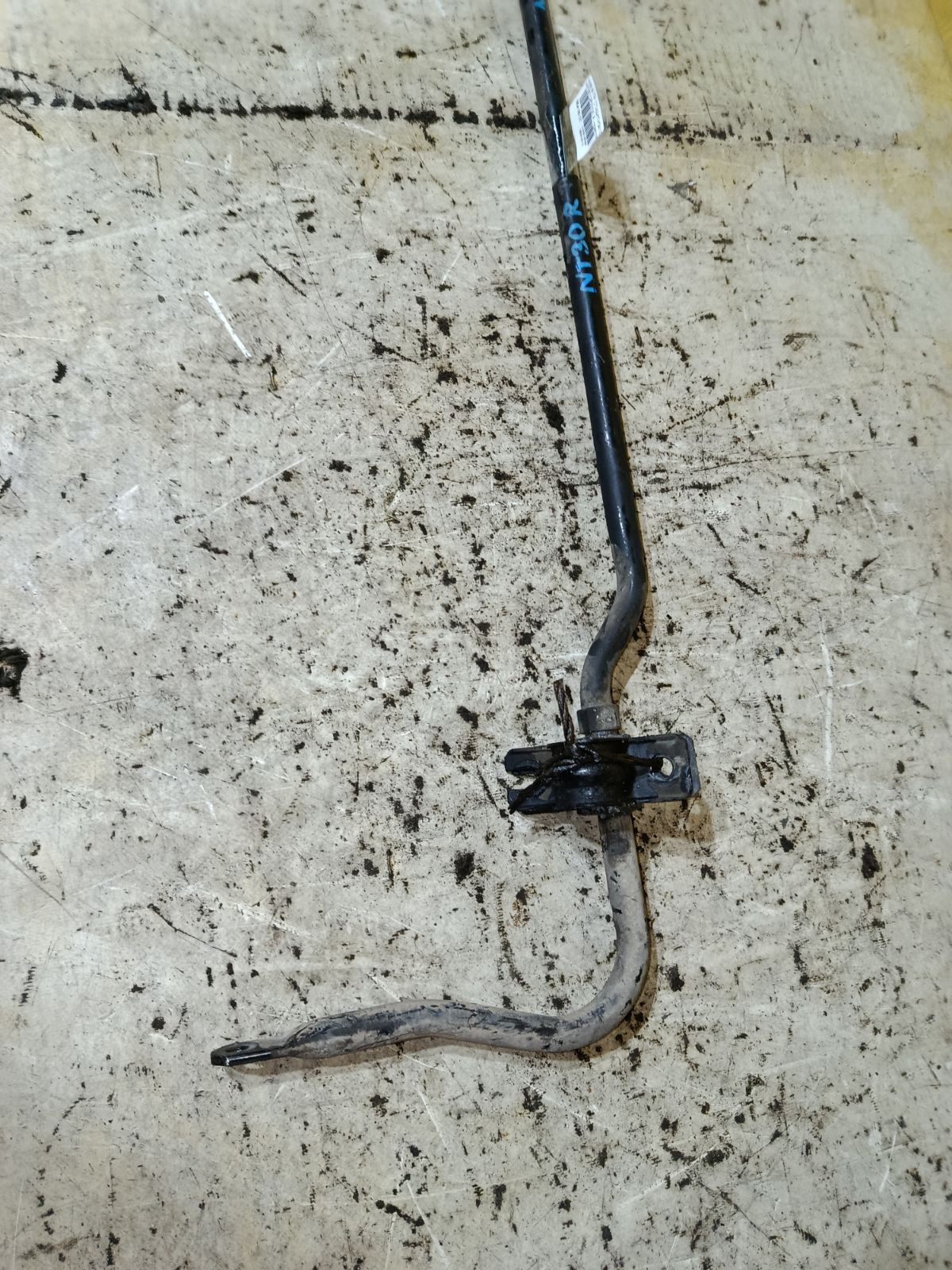 Стабилизатор на Nissan X-Trail NT30 QR20DE Фото 3