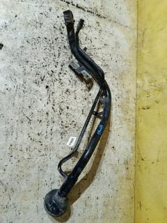 Заливная горловина топливного бака на Nissan X-Trail NT30 QR20DE Фото 2